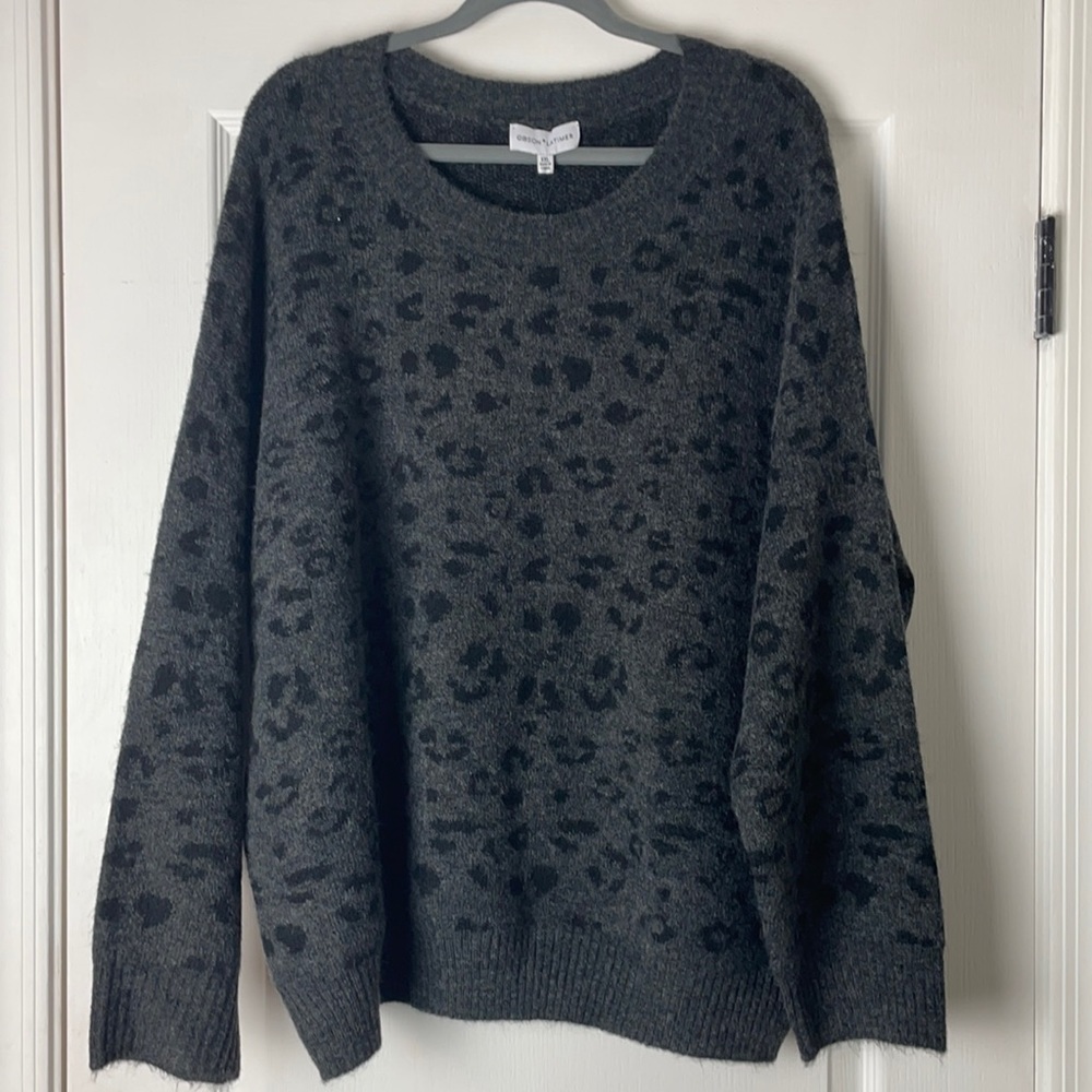 Gibson Latimer Charcoal Grey Leopard Sweater